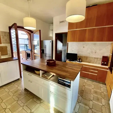 Villa Luxury By The Near Rome *