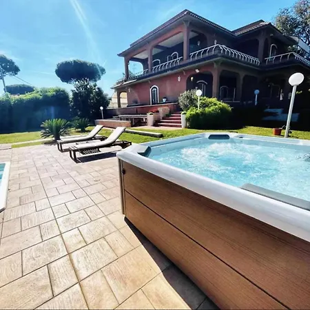 Luxury By The Near Rome Villa *